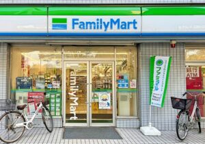 【画像】ワイくんが選んだ「ファミマで買うべき食品3選」、第一位を発表いたします。