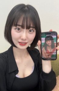 【画像】爆乳グラビアアイドル、大人になる
