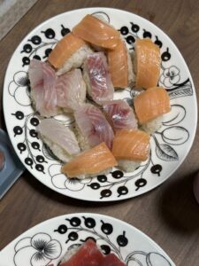 【画像】底辺家庭の寿司ｗｗｗｗｗｗｗｗｗｗｗｗｗｗｗｗ