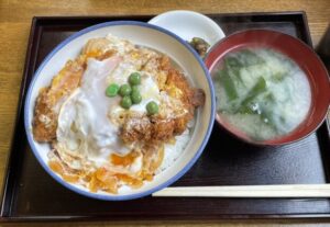 【悲報】関西のカツ丼、ガチでやばいｗｗｗ