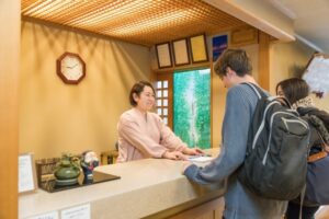旅館「こちら２名様からの予約受付となっております、おひとり様はお断り」←これｗｗｗｗｗｗｗｗ