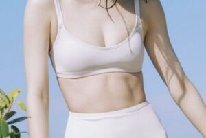 【悲報】白石聖さん、写真集でハリがあるお乳wwwwww