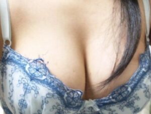爆乳ギャルがピチピチのスク水を着た結果wwwwwwww
