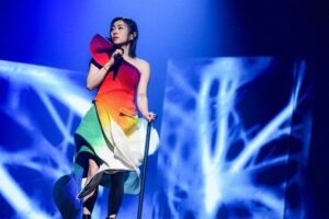 【画像】宇多田ヒカルさん(42)の意外とムッチリした太ももｗｗｗｗｗｗｗｗｗ