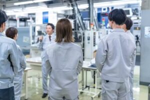 工場勤務の陰キャ女さん、いざ脱がせるとスレンダー美ボディの持ち主だった