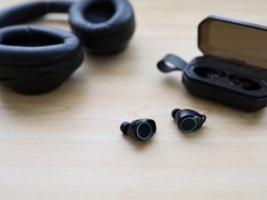 【悲報】「ブルートゥースイヤホン」クソダサいアイテム認定されお前ら死亡ｗｗｗｗｗｗ