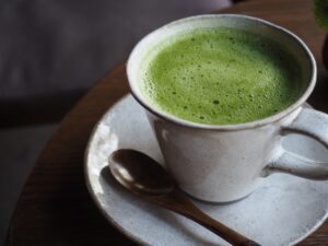【画像】近所の池、抹茶ラテになるｗｗｗｗｗｗｗｗｗ