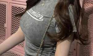 【画像】巨乳なのに顔が乃木坂レベルの女子、発見wwwww