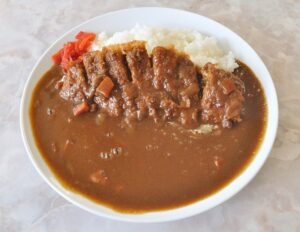 【画像】カツカレー🍛の盛り方、vipperの好みはどれ？