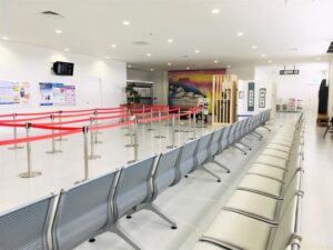 【画像】静岡空港に停められてた車、全滅ｗｗｗｗｗｗｗｗｗｗｗｗｗ