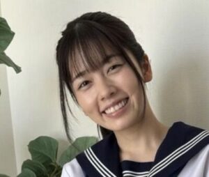 【悲報】小芝風花ちゃんのJKセーラー服姿、えっちwwwwww