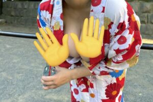 【画像】日本人Kカップさん、乳だけで世界を支配できそう
