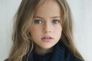 【画像】9歳で「世界で最も美しい少女」と称されたロシアのモデルの現在の姿ｗｗｗｗｗｗｗｗｗｗ