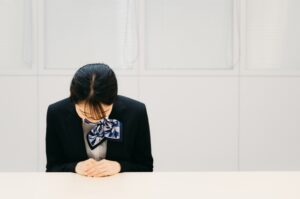 【速報】紅白常連の国民的歌手、女子アナに手コキさせていた事が判明ｗｗｗｗｗｗ