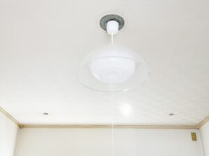 【緊急】2階のやつがエッチし始めたんだが