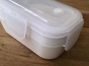 【画像】JK(16)「ママ…お弁当は？」シンママ(34)「ごめんね…こんなのしか作れなくて…」