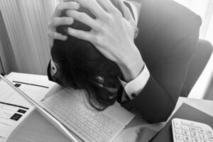 【絶望】人生の全てを賭けてた就職面接に落ちた