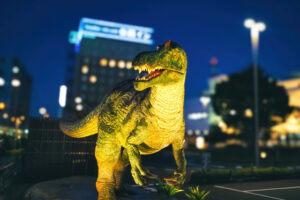 「恐竜は隕石で絶滅した」← 研究者「鳥に進化して今も生きてます」