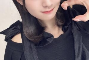 【画像】アイドルさんの写真集オフショット、完全に痴女