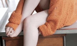 【画像】チアリーダーさん、ほぼ女性器の始まりを見せてしまうwwwww