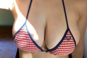 【画像】大物YouTubeが欲情した美BODYがこちらwwwwwwww