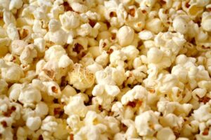 【画像】陽キャ「映画館来た！w」ﾊﾟｼｬ