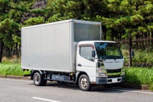 【悲報】うちのバカ親、引っ越しでとんでもない値段ボッタクられる