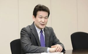 【画像】辛坊治郎さん（69）、餃子の王将でドカ食い「物価高が酷い」
