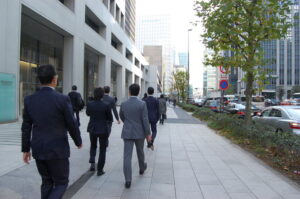 【画像】お前らが部下だと思って話しかけてる相手、AIだった