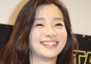 【画像】足立梨花の発情ケツ振りwwwwwwwwwwwww