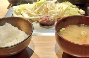 【画像】5200円のハンバーグ定食食べてきたwwwwwwwwwww