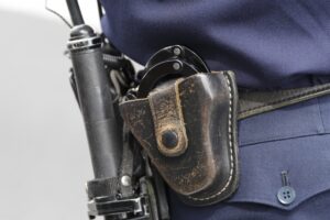 【緊急】家にいきなり警察来たんだけどこれって詐欺よな？