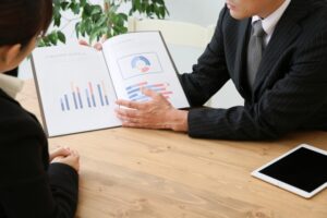 【悲報】経営コンサルの倒産が過去最多に…コンサルに相談しなかった結果か