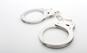 児ポで捕まった。どうなるか教える