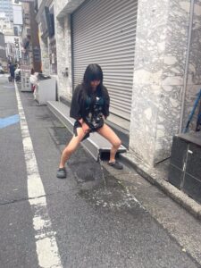 【GIF】女のションベン、勢いエグいwwwwww