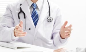 【悲報】医師『独身のオッサンが患者だとマジ緊張するわ(笑)』『厄介だから(笑)』←はい炎上