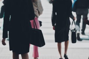 後輩女「ねえ趣味ってある？」俺「料理かなー」後輩女「へええ！」