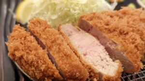 【画像】とんかつ屋で待ってる間に小さいすり鉢でごまを擦らされる謎の儀式