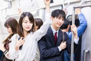 【超絶悲報】ワイ、電車でクソを漏らし無事帰宅