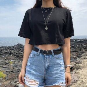 【画像あり】最近の女、マジでこんな服ばっかwwwwwwwww