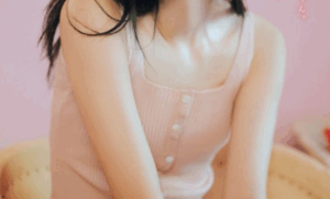 【悲報】整形バレした女さん、整形前の姿がこちらwwwwwwww
