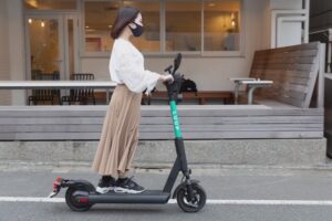 【動画】LUUP女子、日本の道交法に真っ向から立ち向かう
