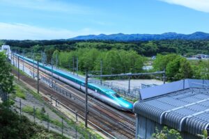 【速報】新幹線で性器を露出した38歳の医者「行為をしていたことに間違いない」