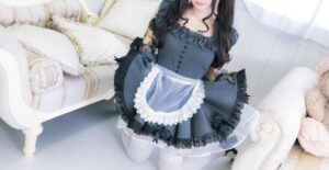 メイド「もえもえきゅん♡」僕「で、学歴は？」メイド「明治大だけど」