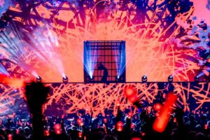 【速報】Adoちゃん、ドイツのライブ会場に伝説を残す