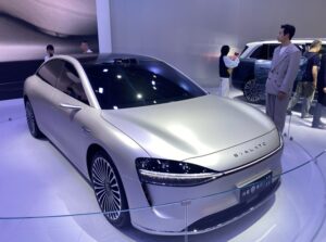 【動画】ファーウェイの無人運転車、制御不能ｗｗｗｗｗｗｗｗ