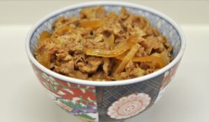 小泉進次郎「国会敷地内に車を停めて、牛丼。」ﾓｸﾞﾓｸﾞ