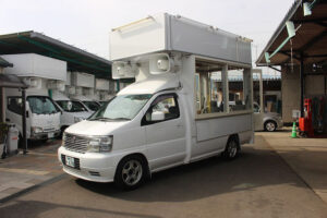 【画像】選挙カー、破壊されるｗｗｗｗｗｗｗ