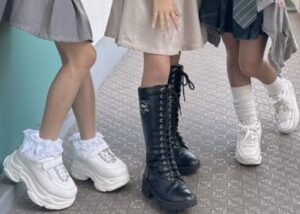 メスガキ女児JKさん、一同に介してしまうwwwwwww