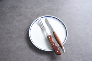 【画像】ワイ、自宅で超高級フレンチビストロ開店ｗｗｗｗｗ